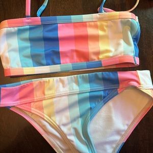 Girls size 4 baiting suits billabong and rip curl